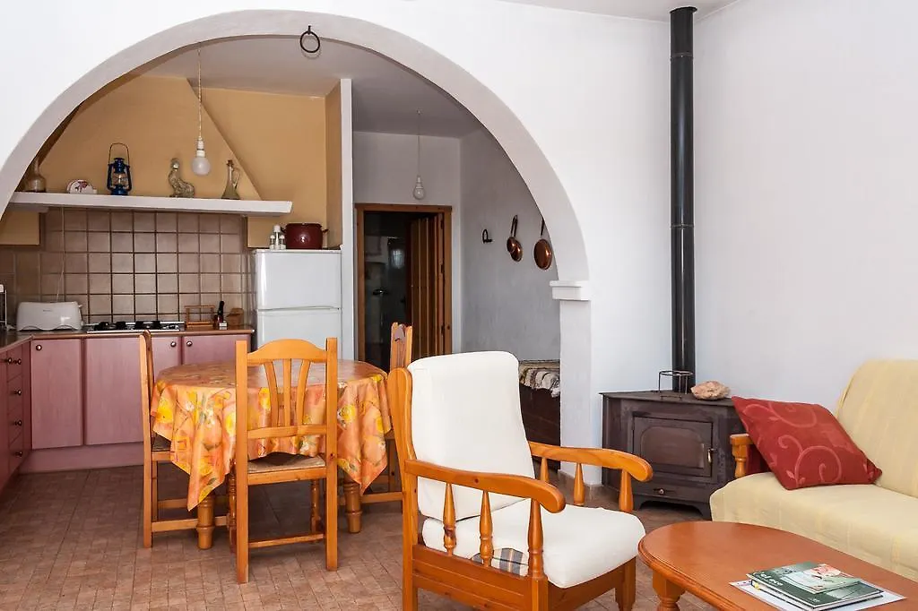Cortijo La Molina De Cabo De Gata Guest House